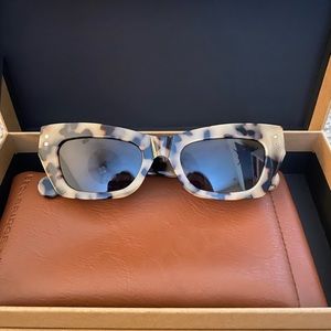 Pared Petite Amour Sunglasses